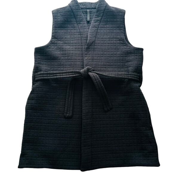 Lululemon Ladies Serene Travels Vest Black Size 12 Quilted Kimono Belted - Picture 2 of 8